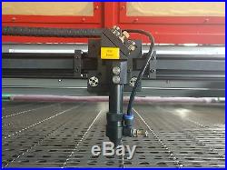130W 1810 CO2 Fabric Laser Cutter Machine/Auto Roll Feeding Conveyor Belt 1.81m